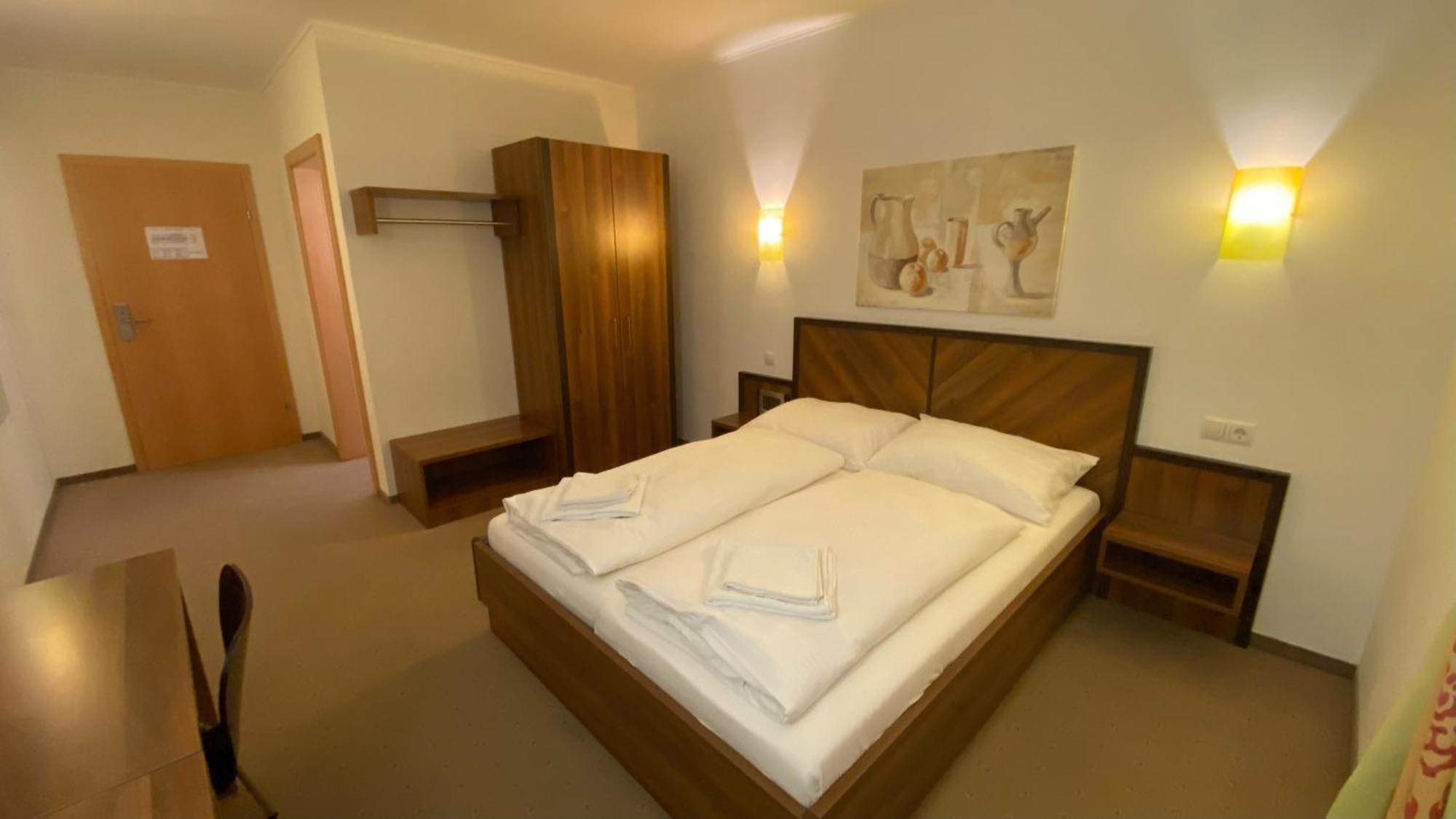 Hotel Weinland Donnerskirchen Esterno foto