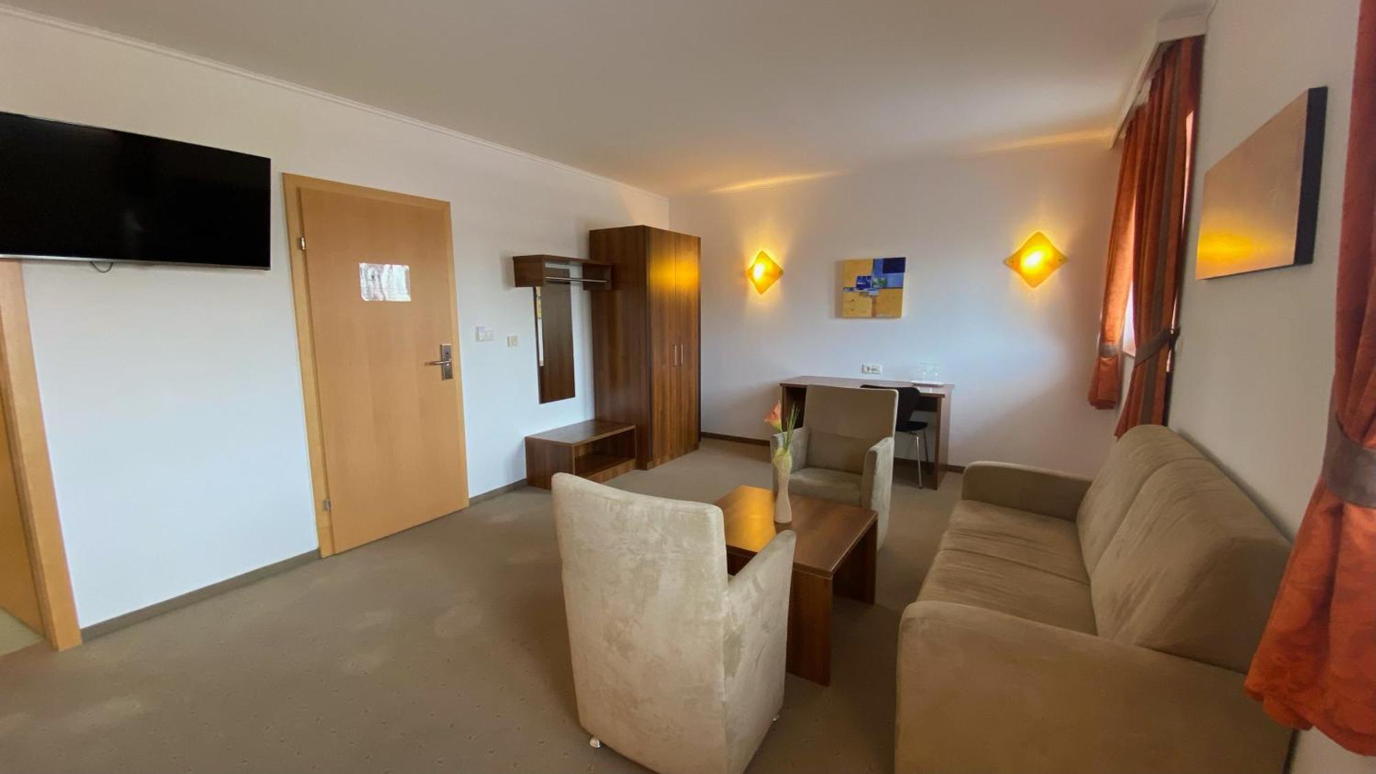 Hotel Weinland Donnerskirchen Esterno foto