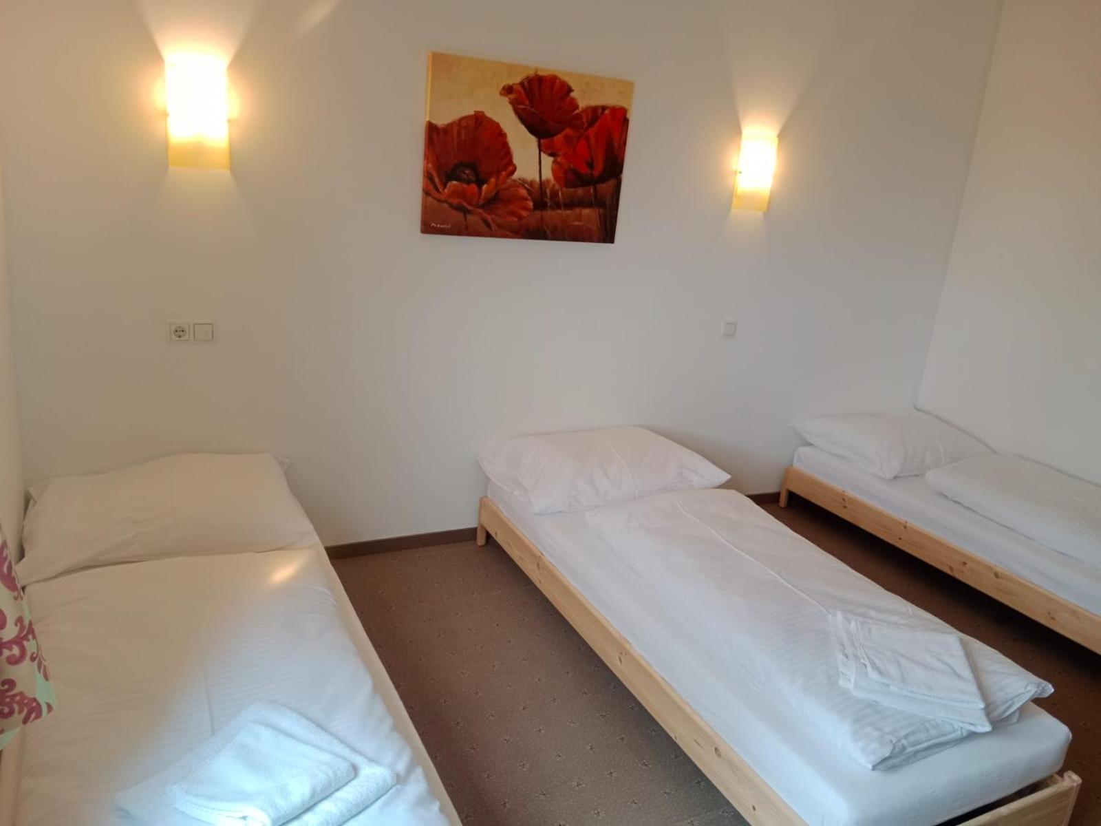 Hotel Weinland Donnerskirchen Esterno foto